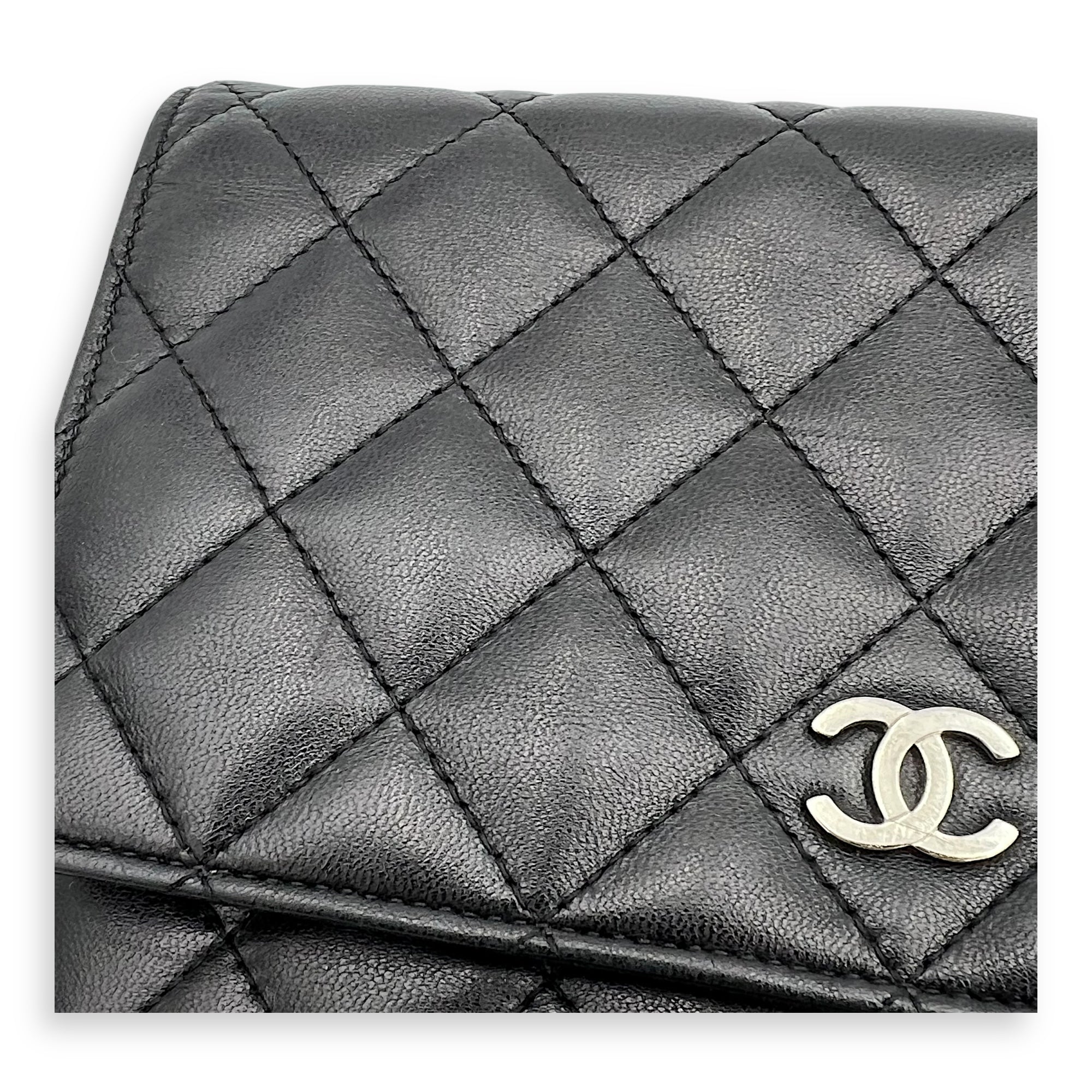 Chanel Classic CC Wallet On Chain Black in Lambskin, Silver hardware_3