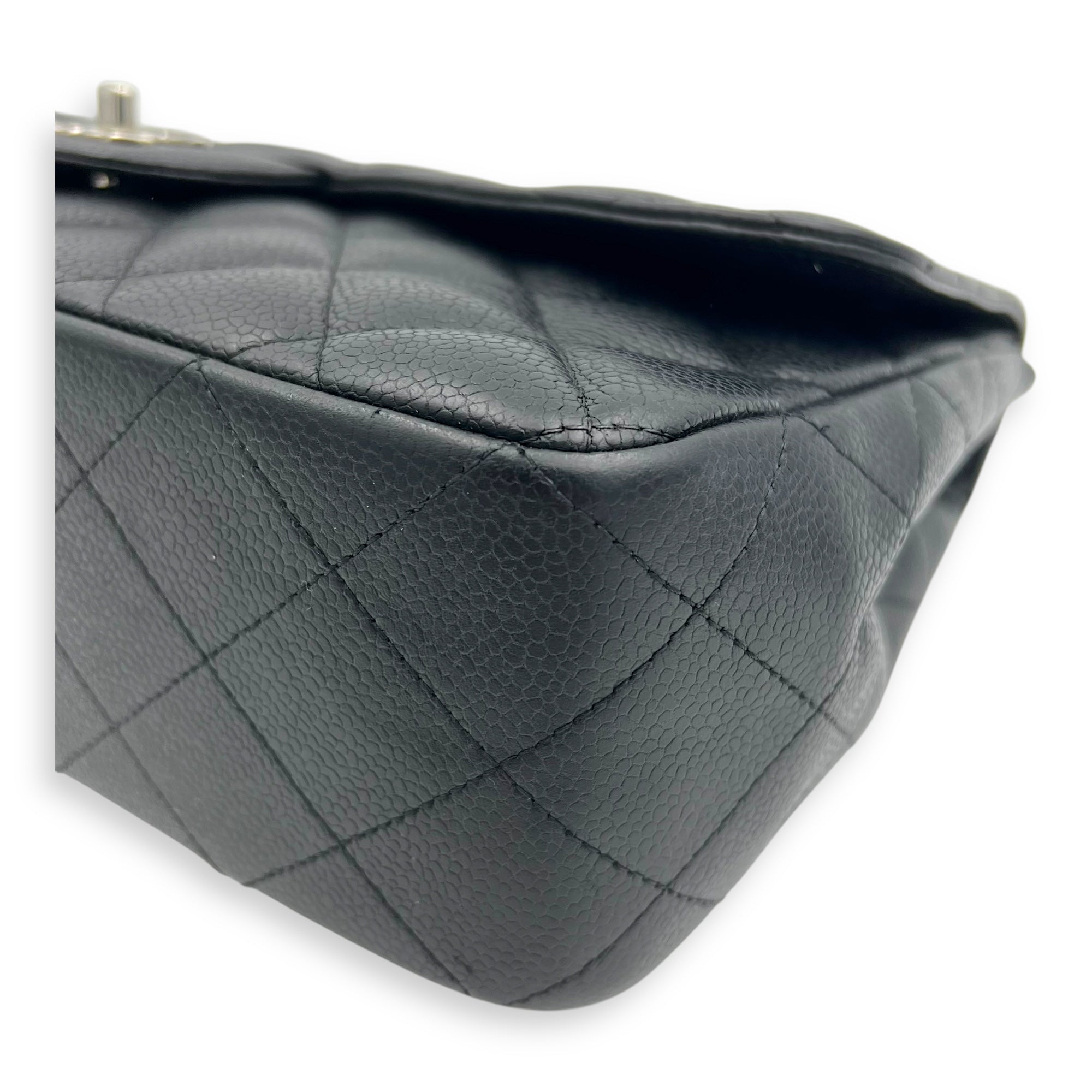 Chanel Classic Shoulder Bag Jumbo Black in Caviar Leather, Silver hardware_5
