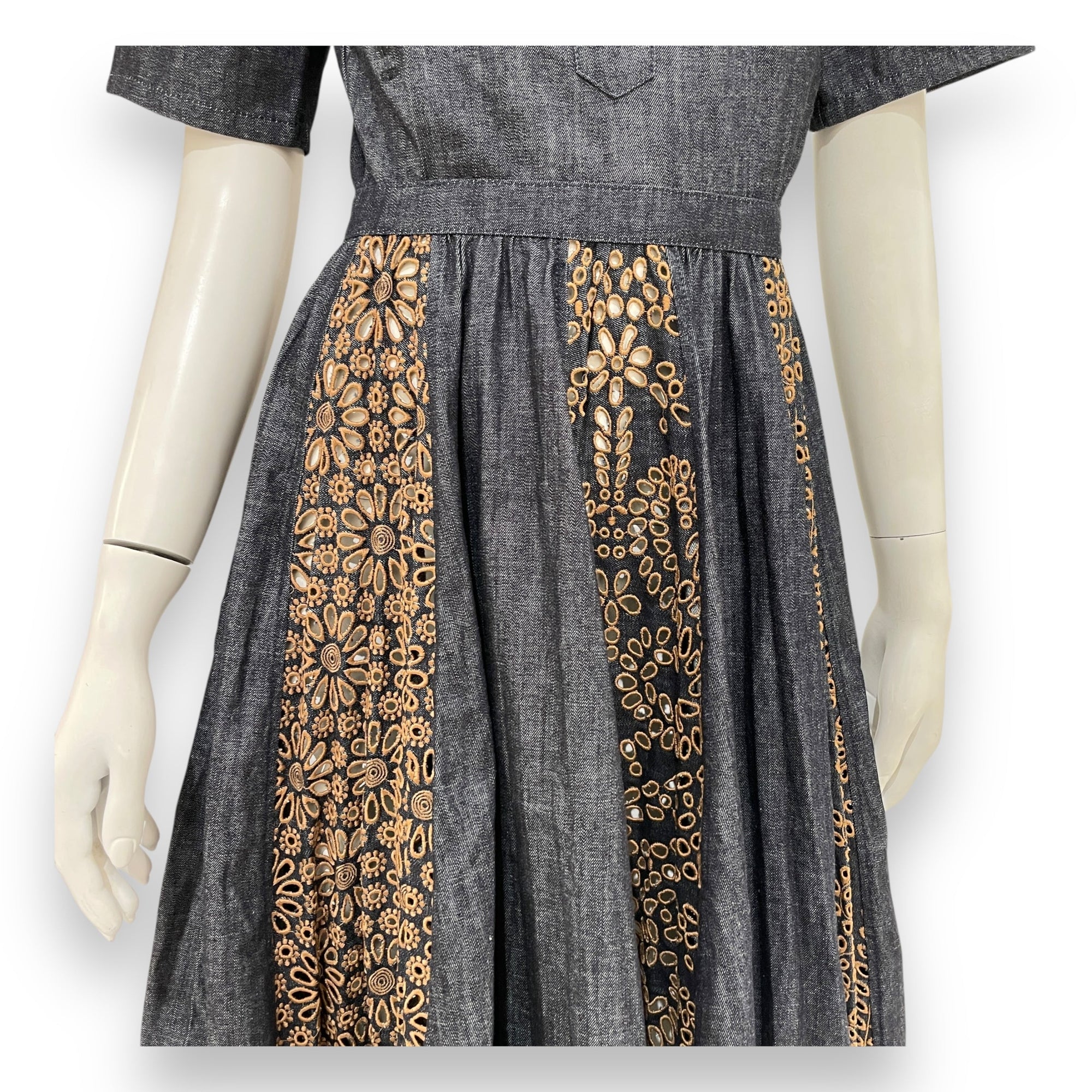 Denim Dress with Gold Coloured eyelet embroidery 34 Blue Ready-To-Wear in Cotton CL2512-17433 5