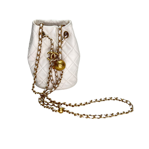 Quilted Pearl Crush Bucket Bag  White in Lambskin , Gold Hardware