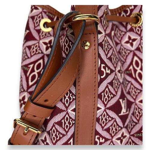 Noe Burgundy Bucket Bag in Jacquard, Gold hardware