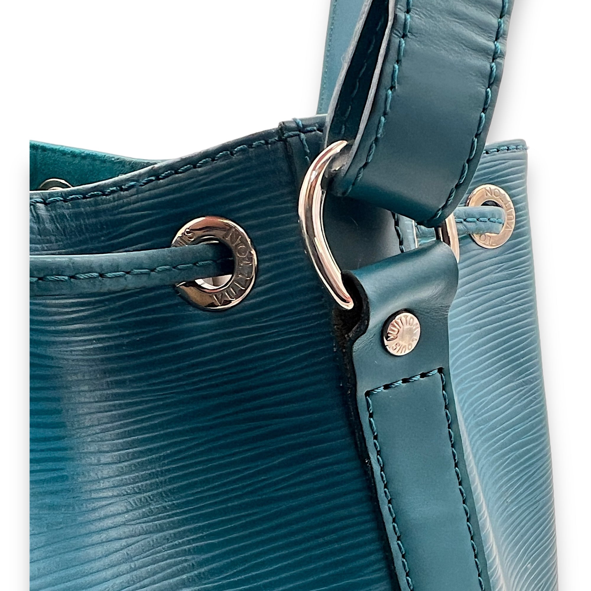 Noe BB Blue Bucket Bag in Epi Leather, Silver hardware