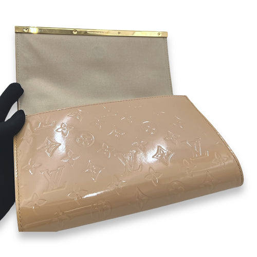 Ana Beige Clutch in Patent Leather, Gold hardware