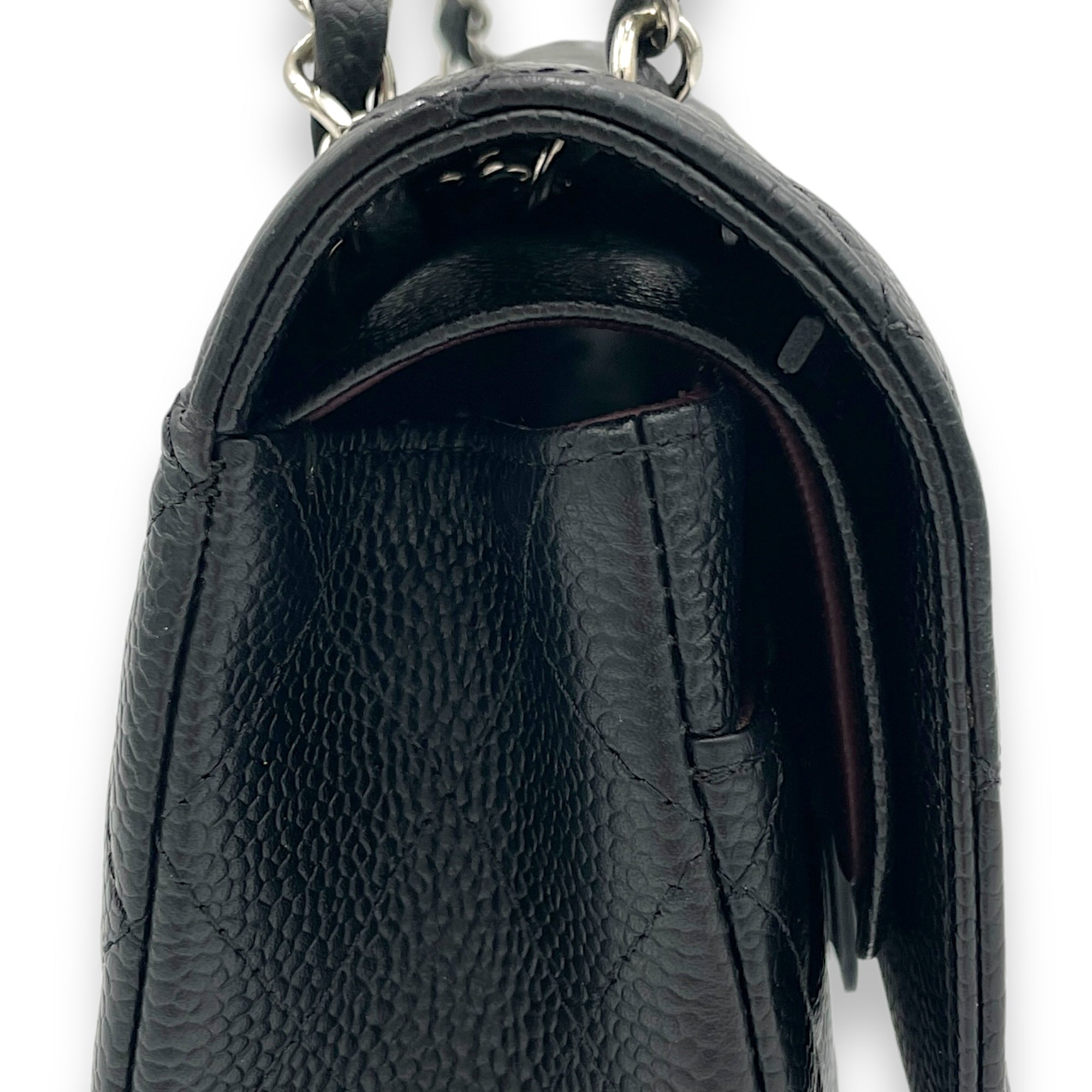 Classic Shoulder Bag Medium Black in Caviar Leather, Silver hardware