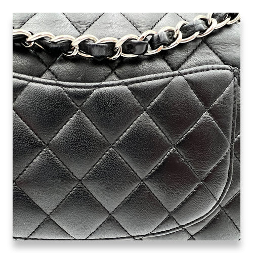 Classic Flap Medium Black Shoulder Bag in Lambskin, Silver hardware