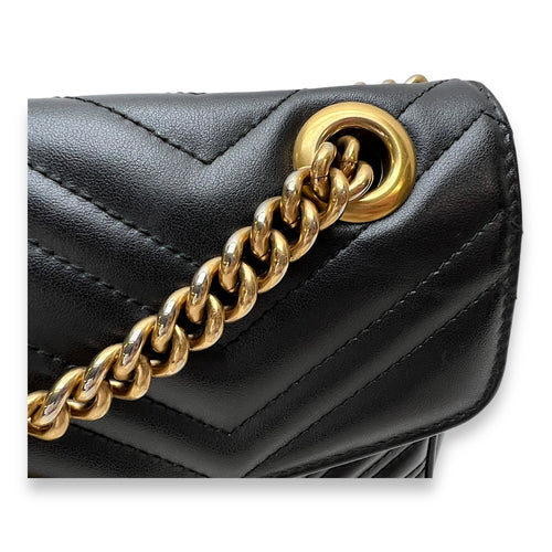 GG Marmont Shoulder Bag Small Black in Calfskin, Gold hardware