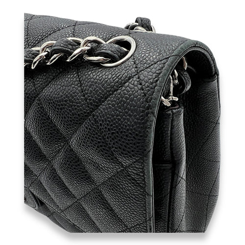 Classic Double Jumbo Black Shoulder Bag in Caviar Leather, Silver hardware