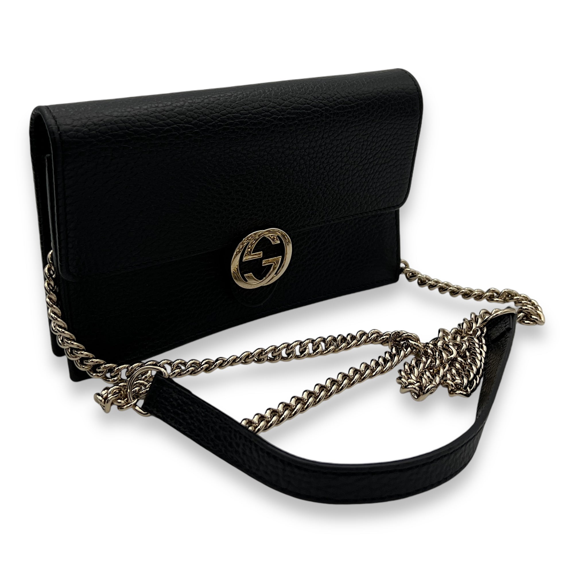 Interlocking G Wallet On Chain Black in Calfskin, Light Gold hardware