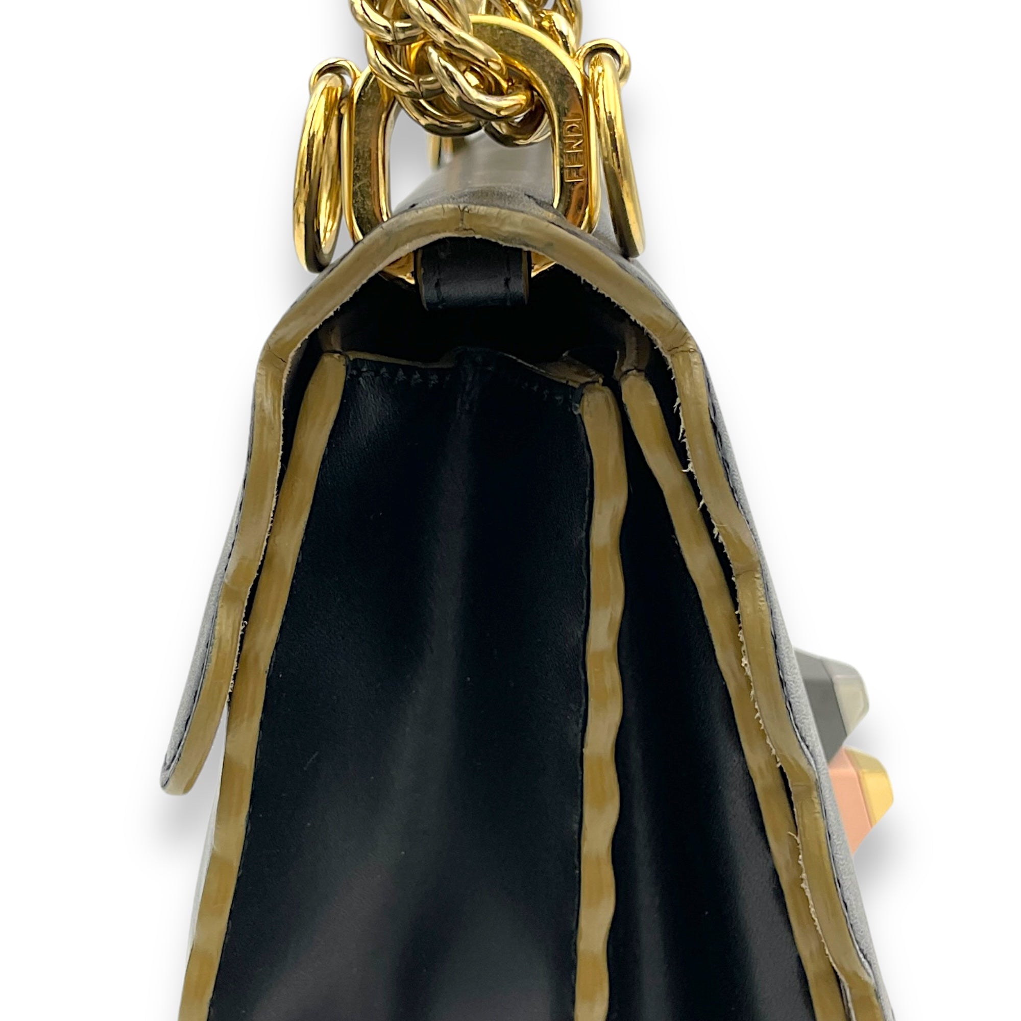 Kan I Shoulder Bag Black in Calfskin, Gold hardware