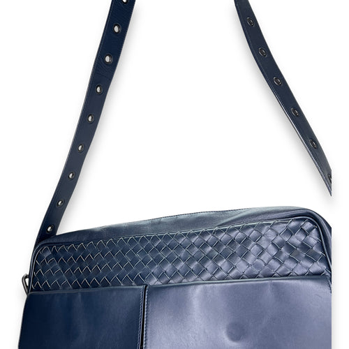 Intrecciato  Messenger Bag Navy in Calfskin, Ruthenium