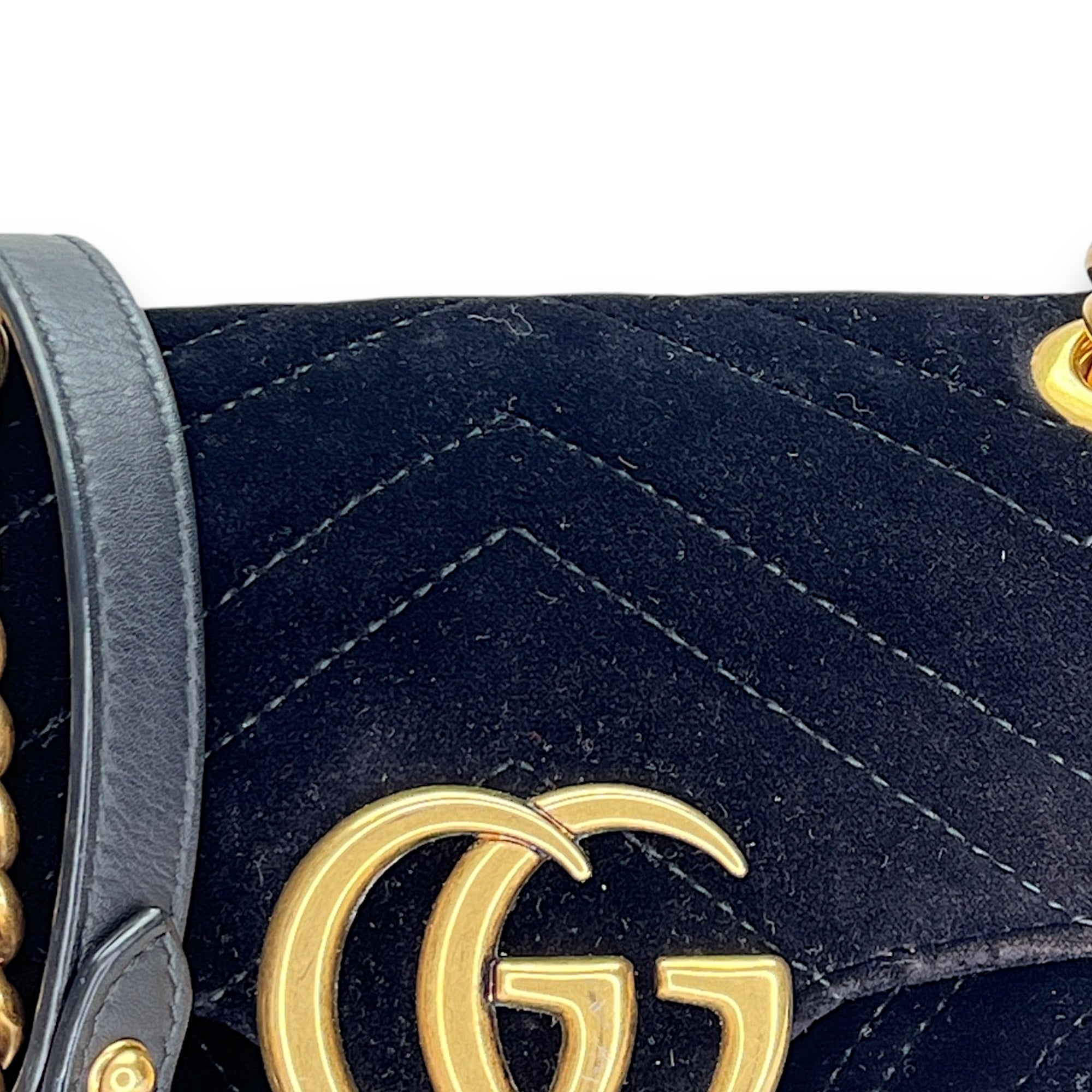 GG Marmont Small Shoulder bag in Velvet, Gold Hardware