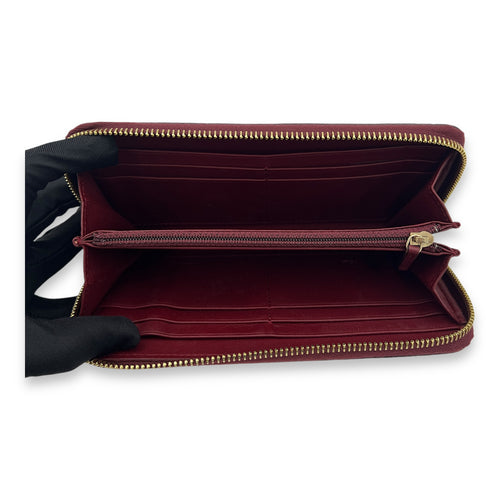 Logo Wallet Long Red in Crocodile Leather, Gold hardware