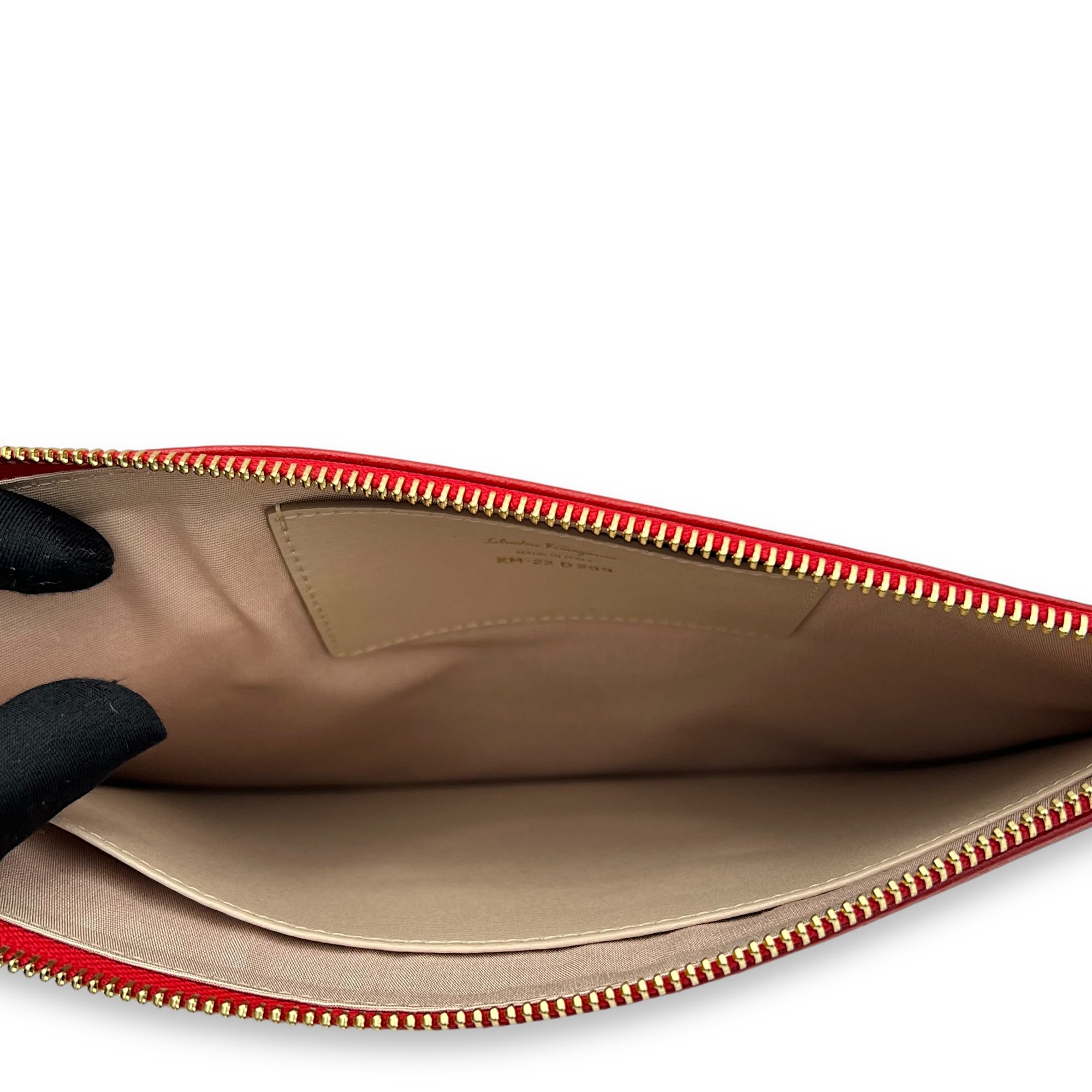 Gancini Pouch Red in Calfskin, Gold hardware