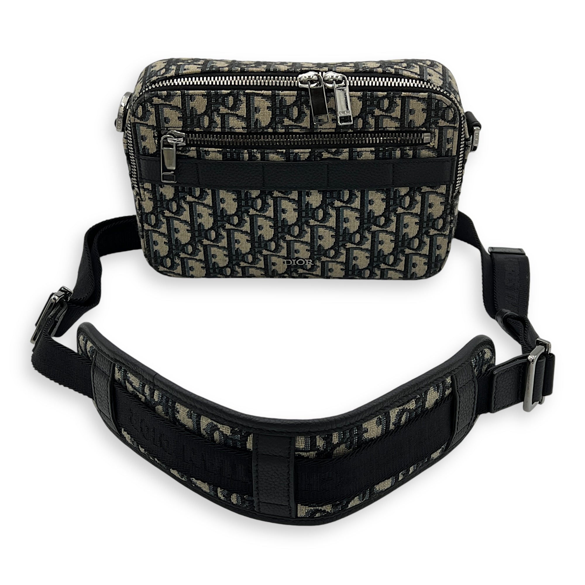 Safari Messenger Blue in Jacquard, Silver hardware