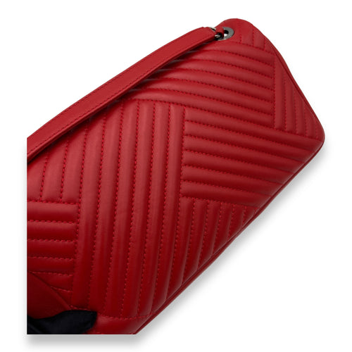 Classic Single Flap Red Shoulder Bag in Lambskin, Silver hardware