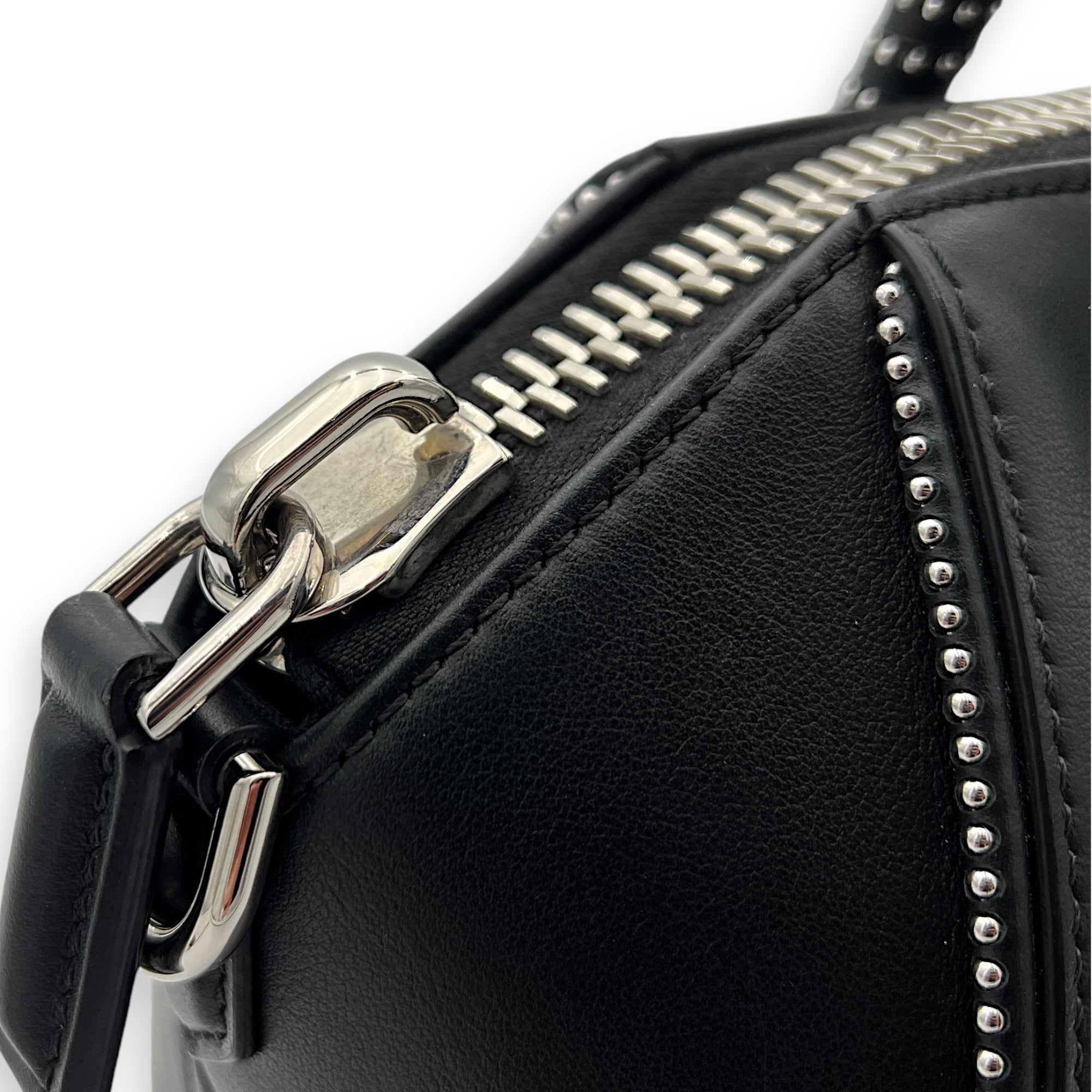 Givenchy Antigona Top Handle Bag Black in Calfskin, Silver hardware_8