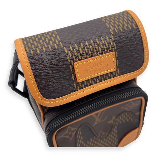 Louis Vuitton Nigo Amazone Brown Crossbody Bag in Monogram Coated Canvas, Lacquered Metal hardware_8