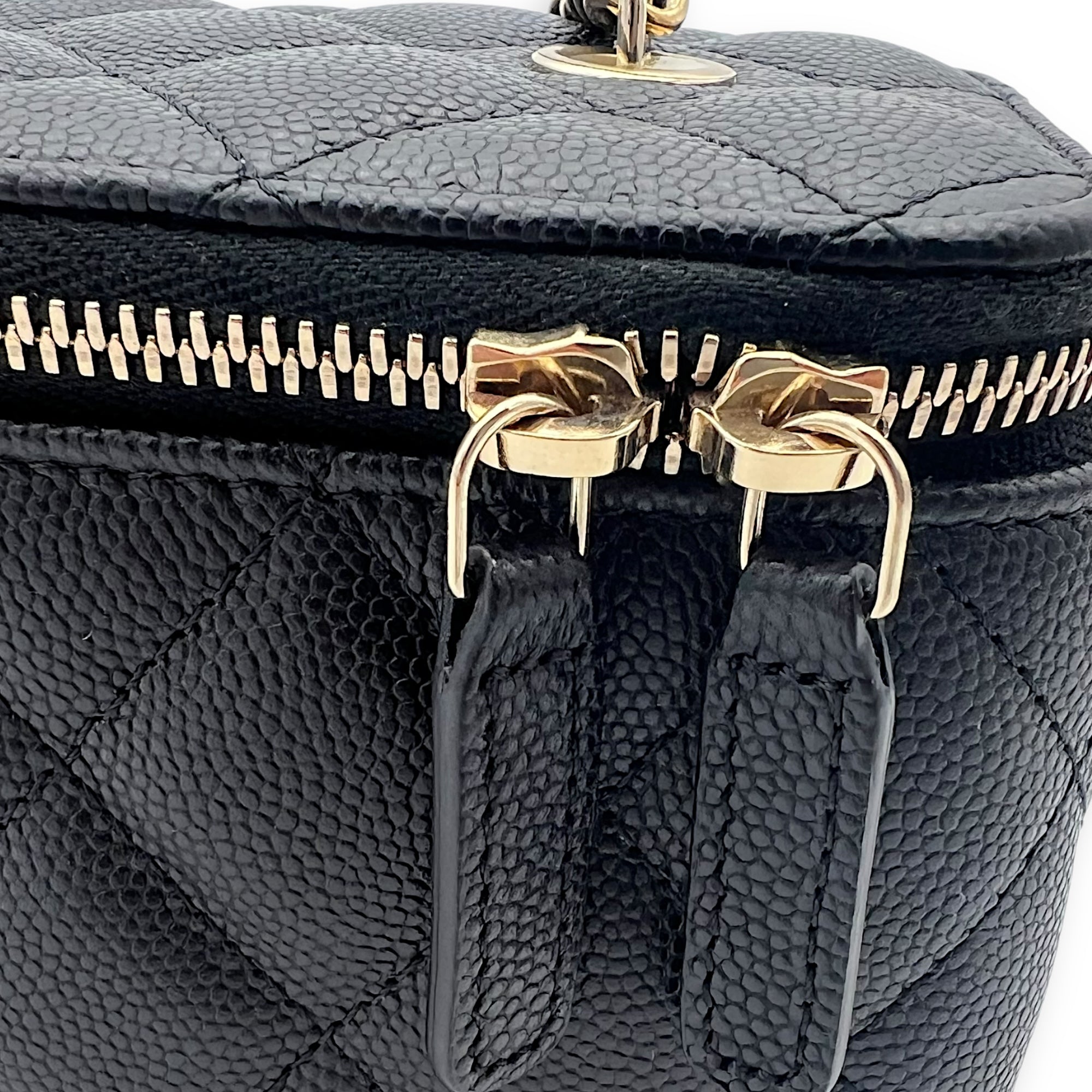 Chanel Vanity Small Black Crossbody Bag in Caviar Leather, Gold hardware_8