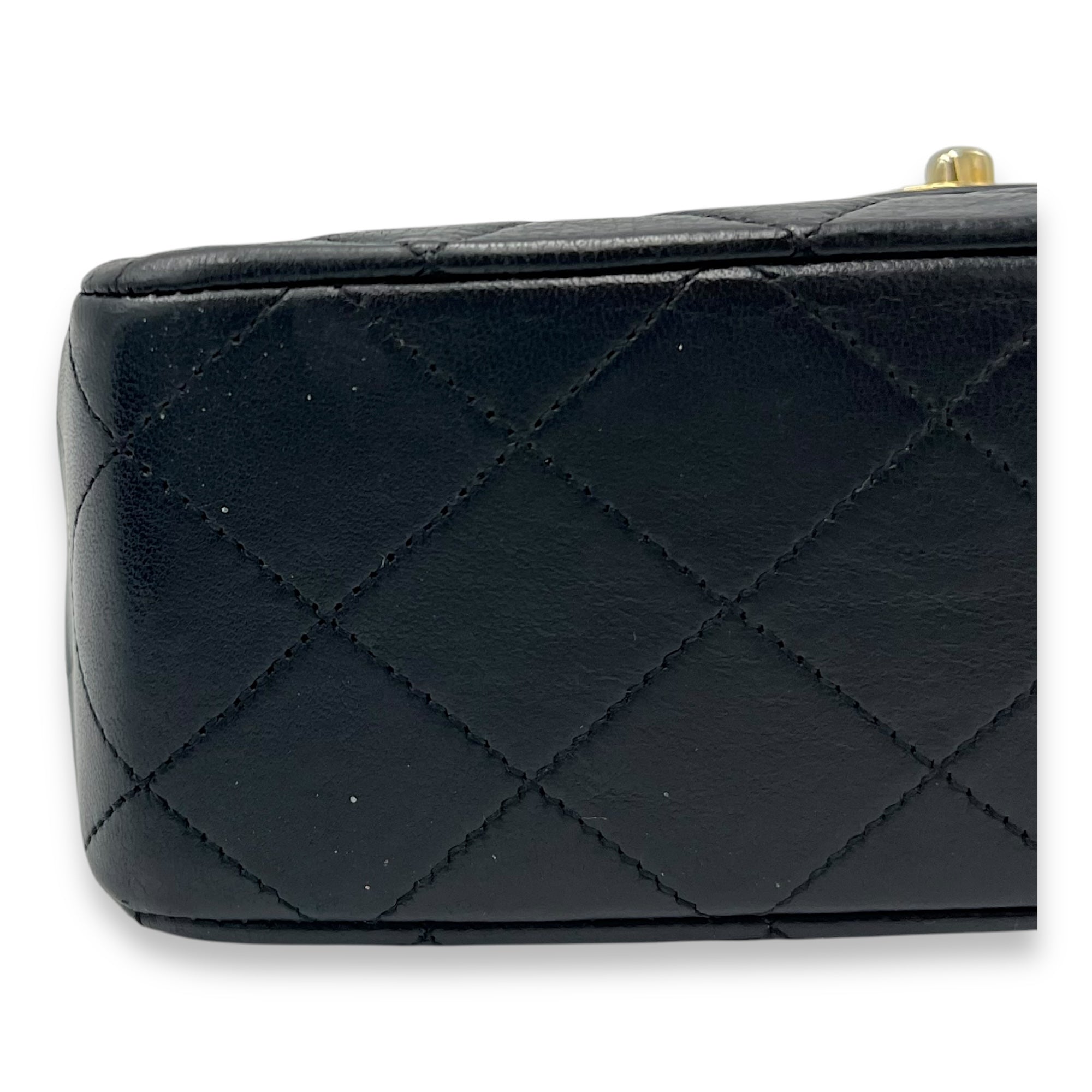 Chanel Vintage Classic Square Black Shoulder Bag in Lambskin, Gold hardware_8