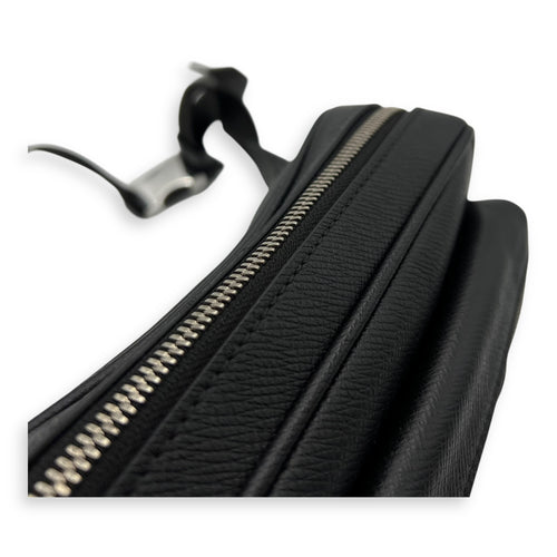 Louis Vuitton Outdoor Black Belt Bag in Taiga Leather, Silver hardware_8
