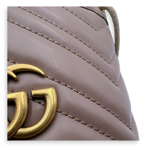 Gucci GG Marmont Bucket Bag Beige in Calfskin, Gold hardware_8