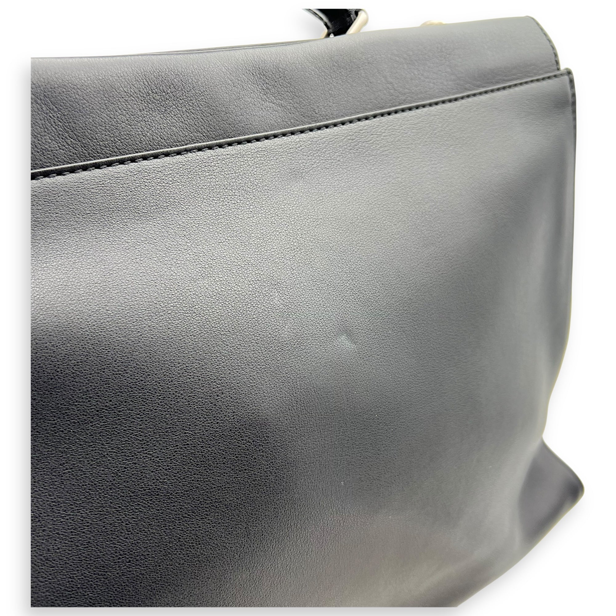 Fendi Peekaboo Black Top Handle Bag in Calfskin, Silver hardware_8