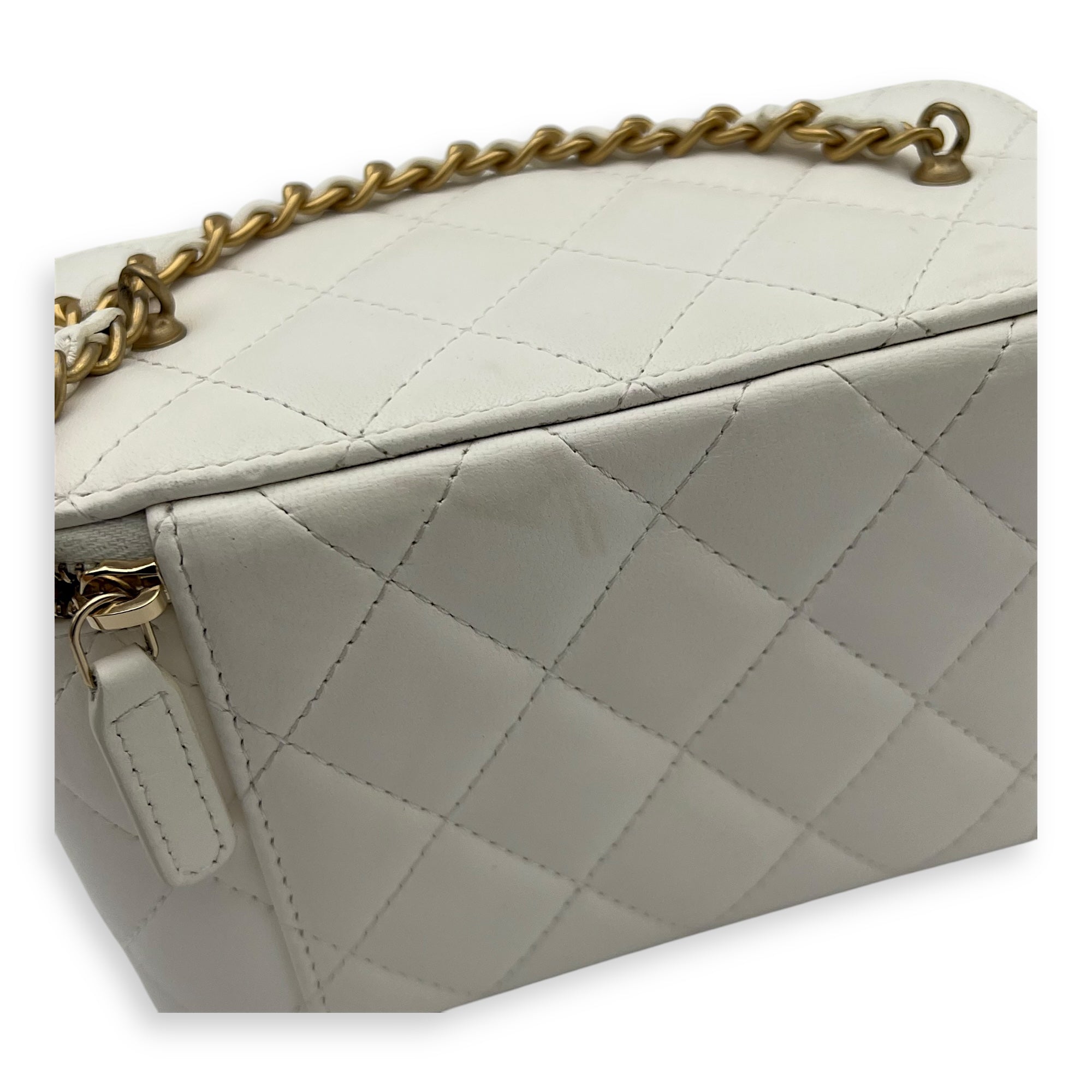 Chanel Vanity pearl crush Crossbody Bag White in Calfskin, Gold hardware_8