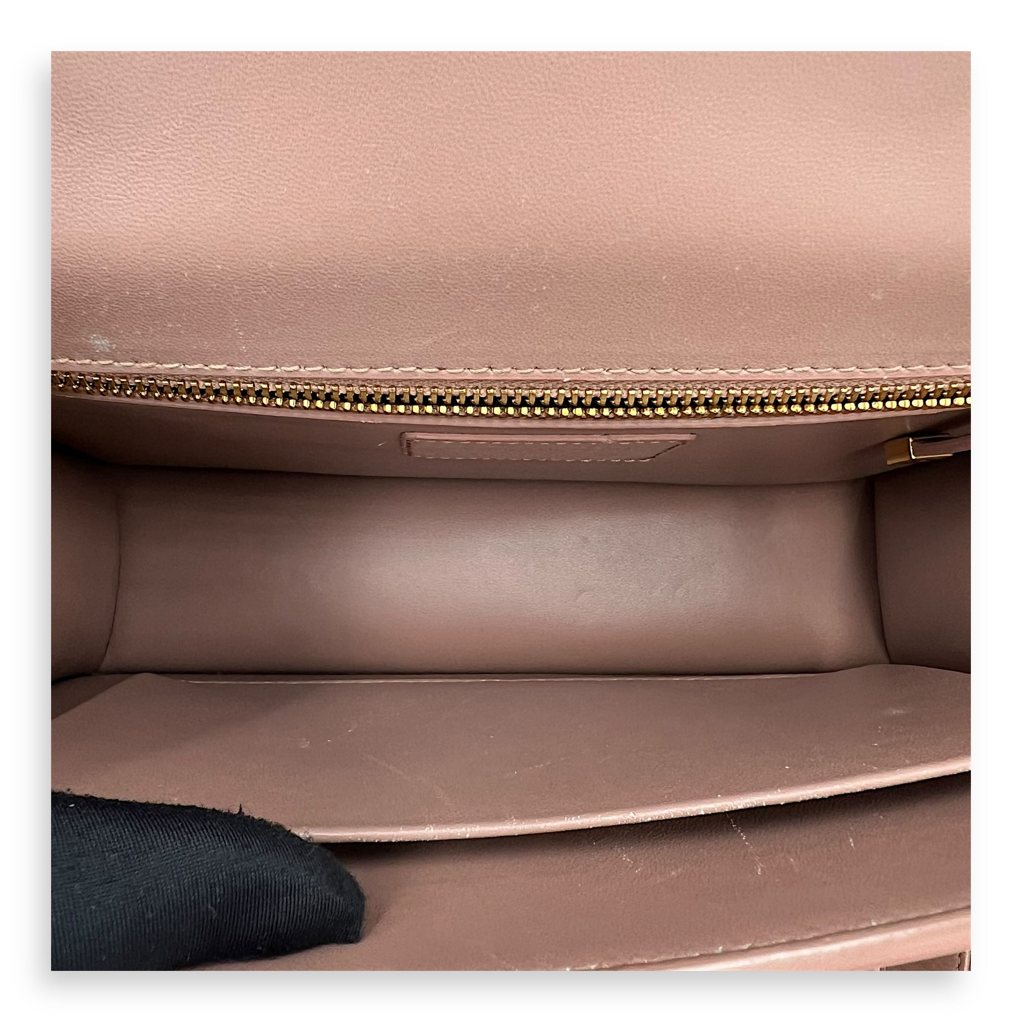 Christian Dior  30 Montaigne Medium Shoulder bag in Calfskin, Gold Hardware_6