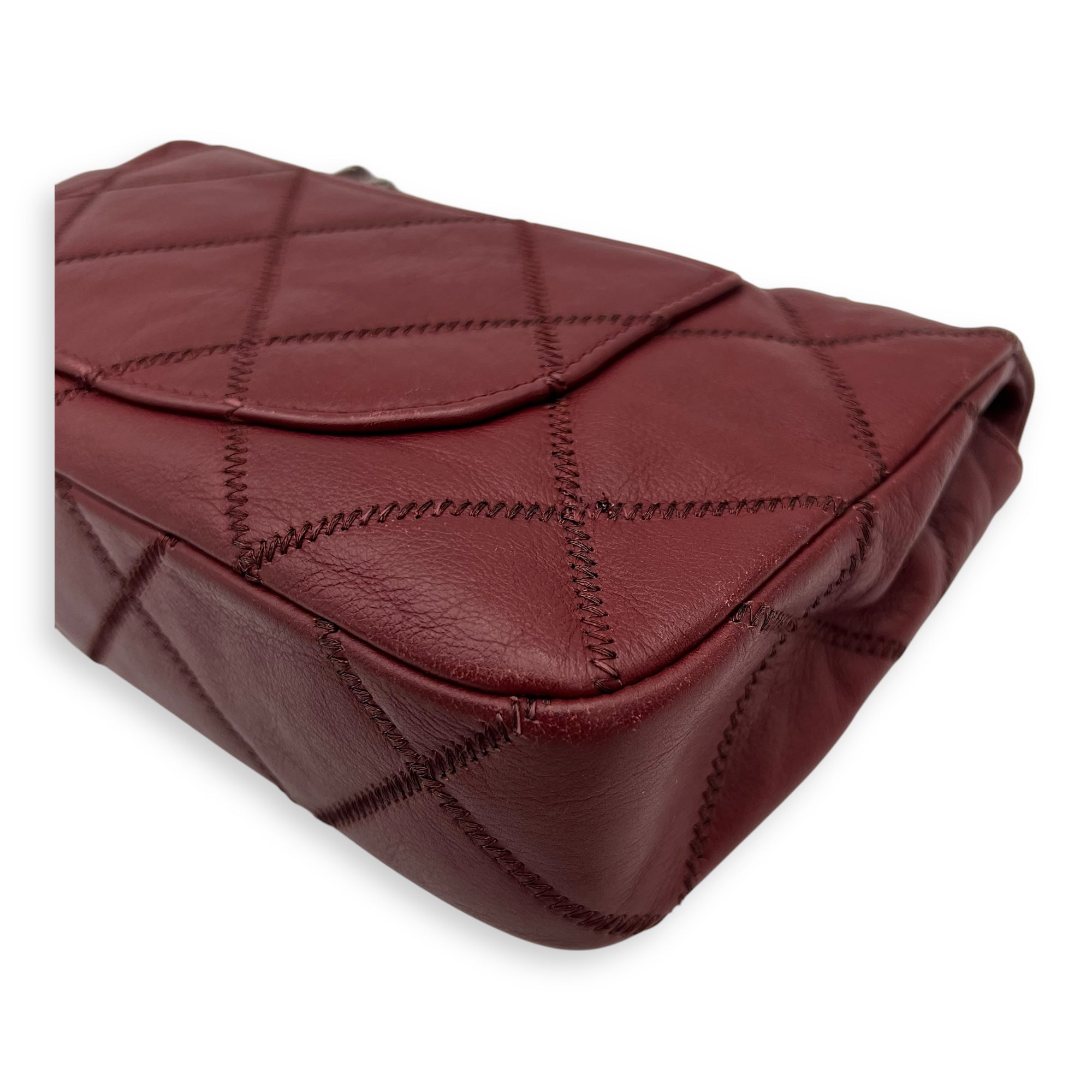 Chanel Classic Diamond Stitch Quilted Red Shoulder Bag in Calfskin, Ruthenium hardware_10