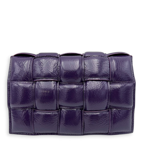 Bottega Veneta Cassette Shoulder Bag Purple in Patent Leather, Gold hardware_1