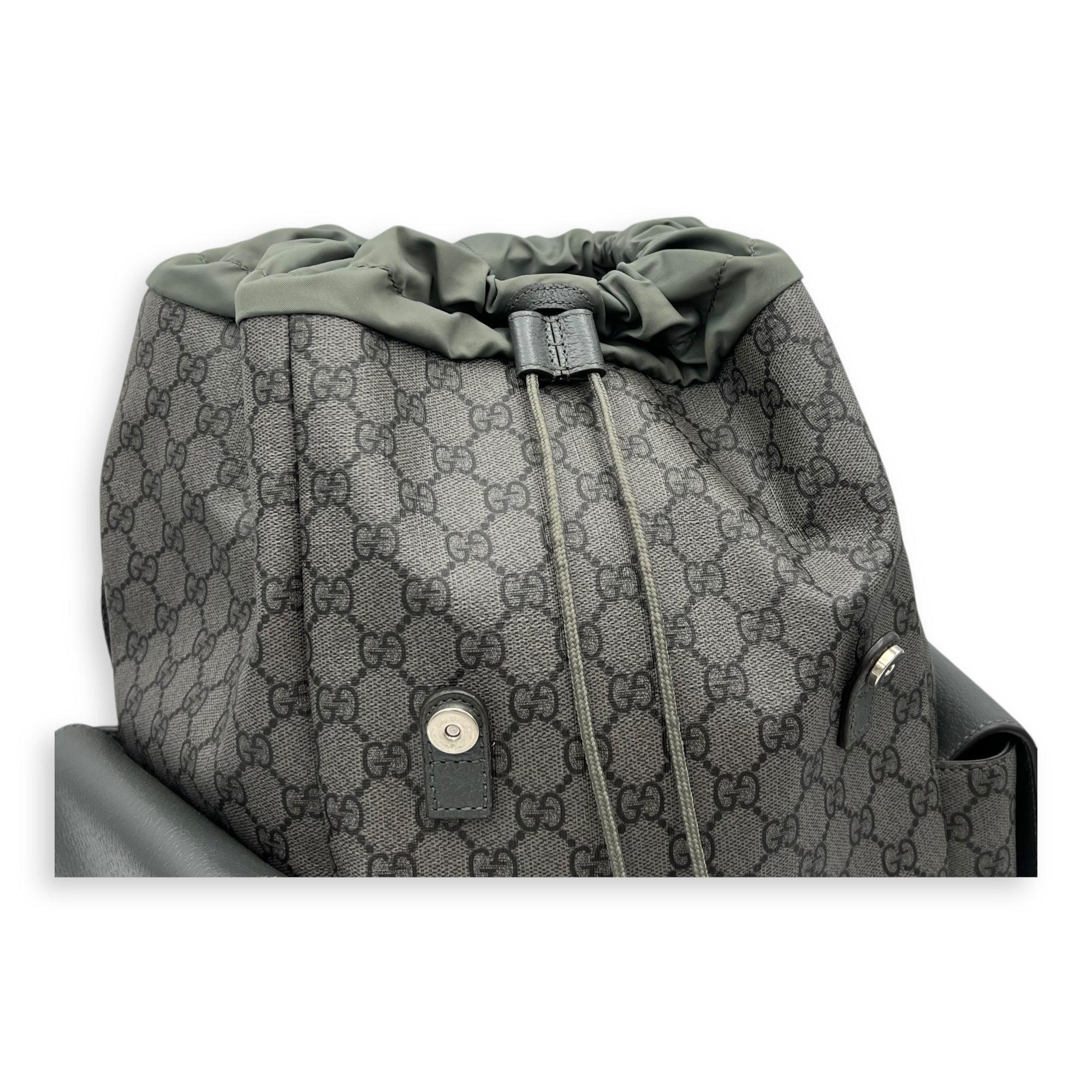 Gucci GG Backpack Grey in Coated Canvas, Gold hardware_8