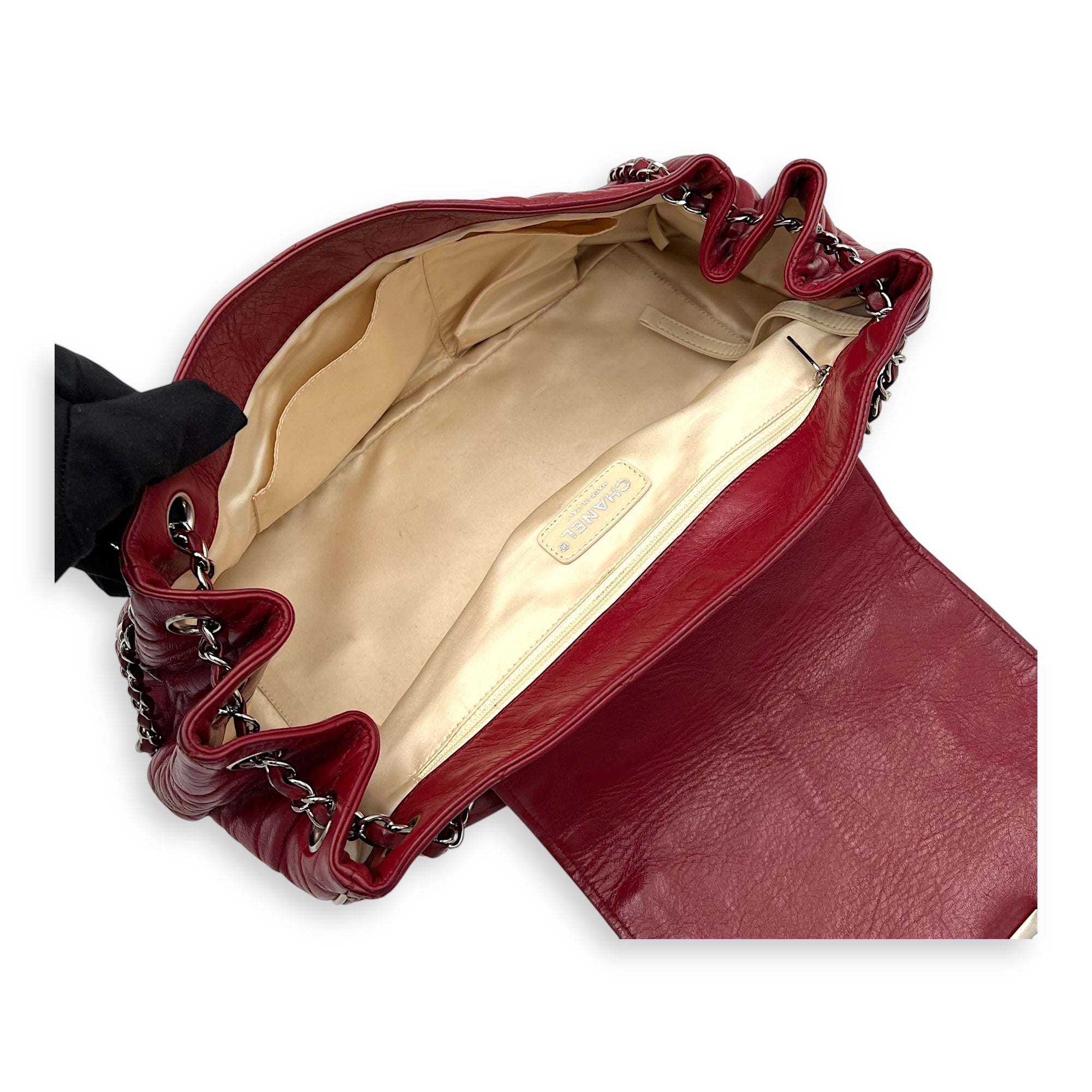 Chanel Vintage Shoulder Bag Red in Calfskin, Silver hardware_8