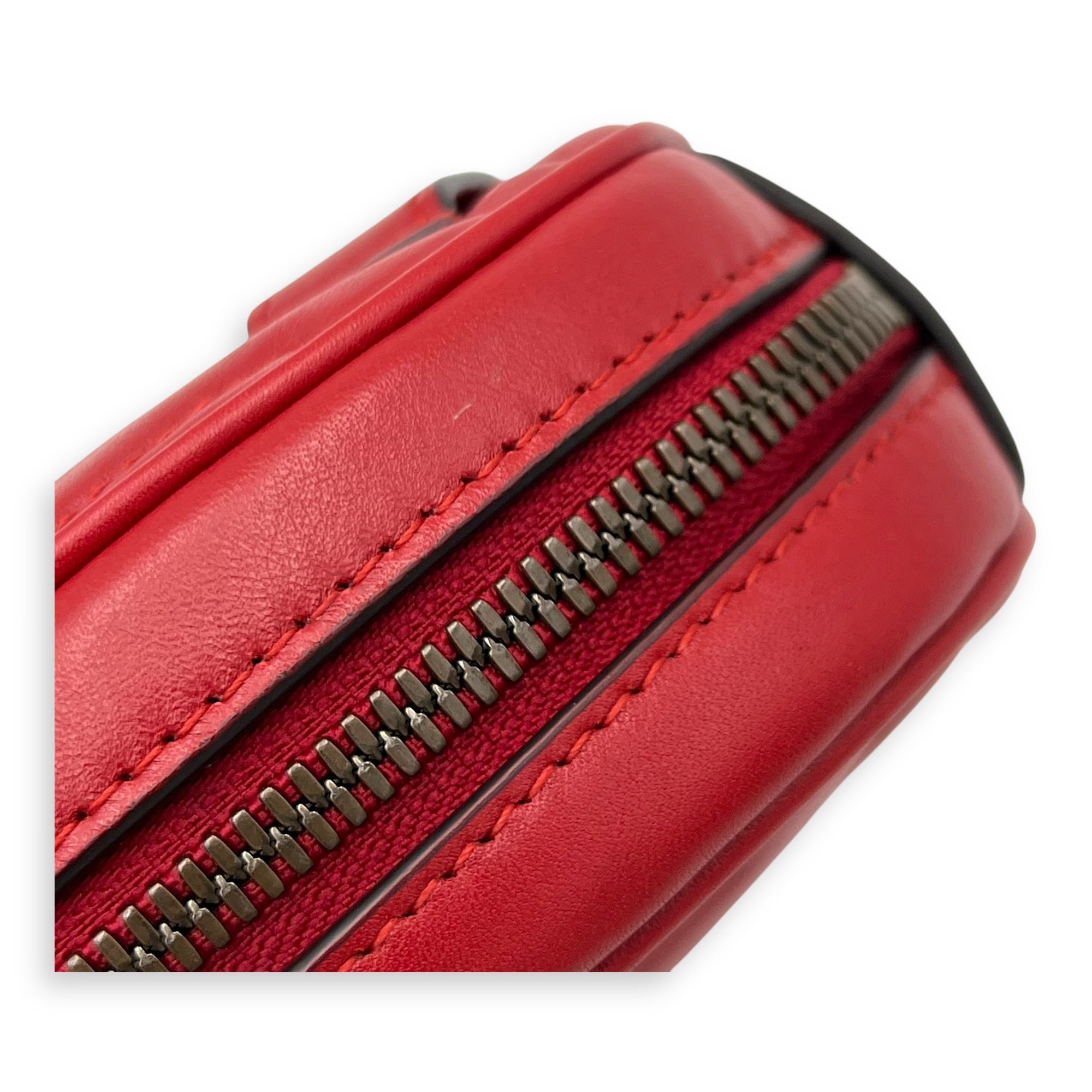 Gucci GG Marmont Belt Bag Red in Calfskin, Gold hardware_8