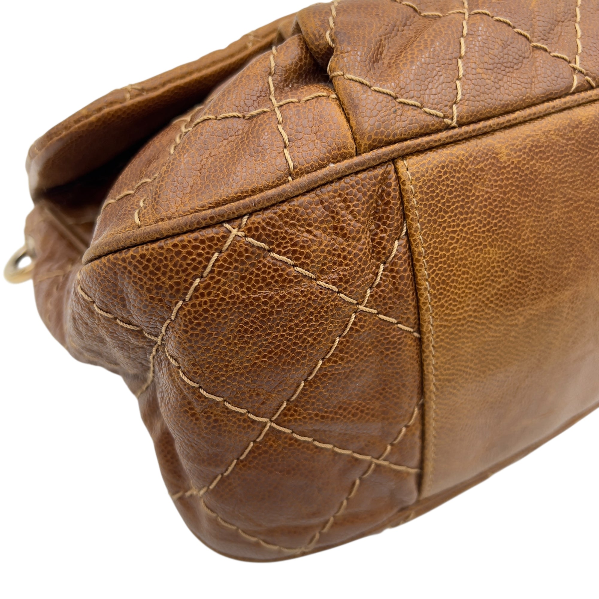 Chanel CC Shoulder Bag Brown in Calfskin, Gold hardware_6