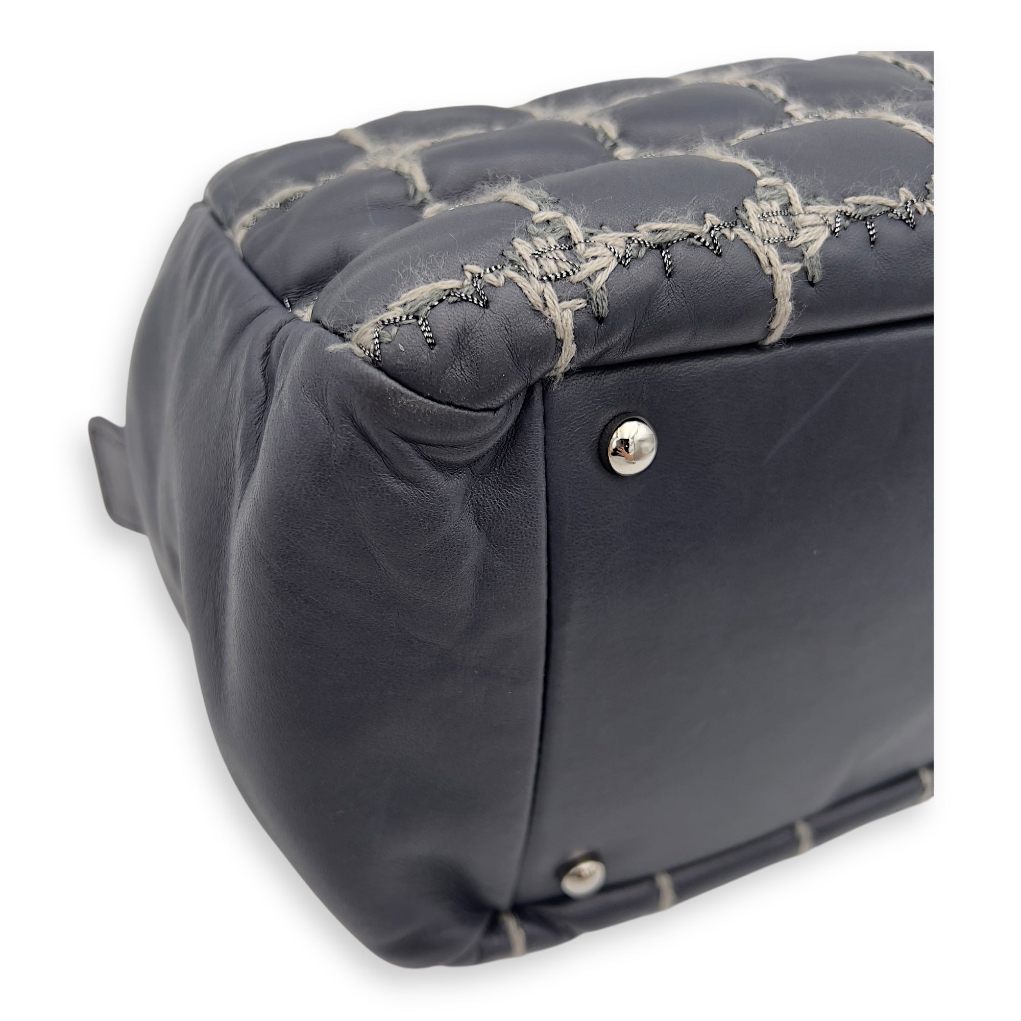 Chanel Double Stitch Bubble Grey Shoulder Bag in Tweed and Lambskin, Silver hardware_6