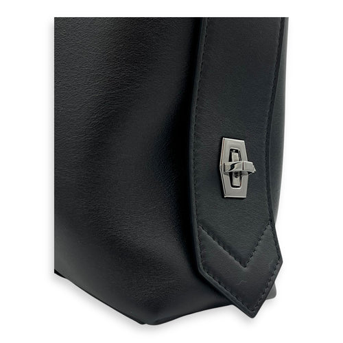 Givenchy Antigona Top Handle Bag Black in Calfskin, Silver hardware_8