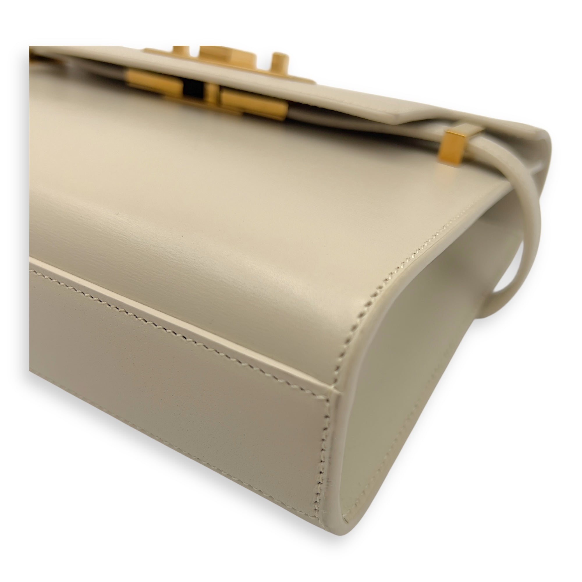 Saint Laurent Manhattan Shoulder Bag White in Calfskin, Gold hardware_7