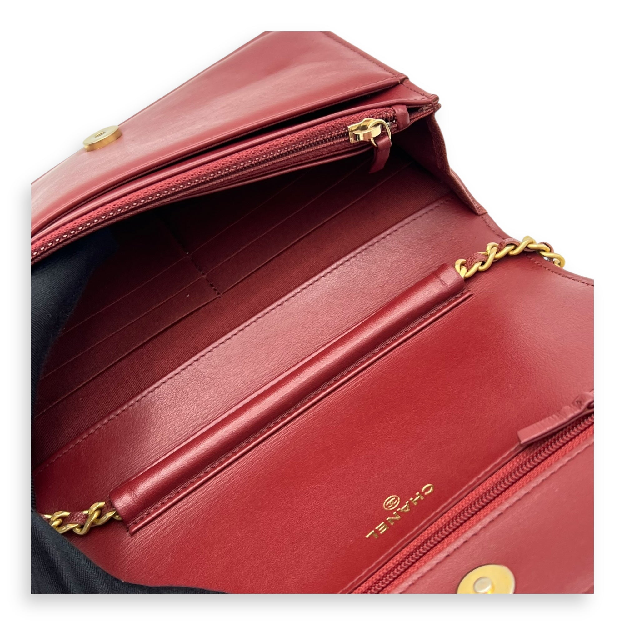 Chanel Boy Wallet On Chain Red in Caviar Leather, Gold hardware_8