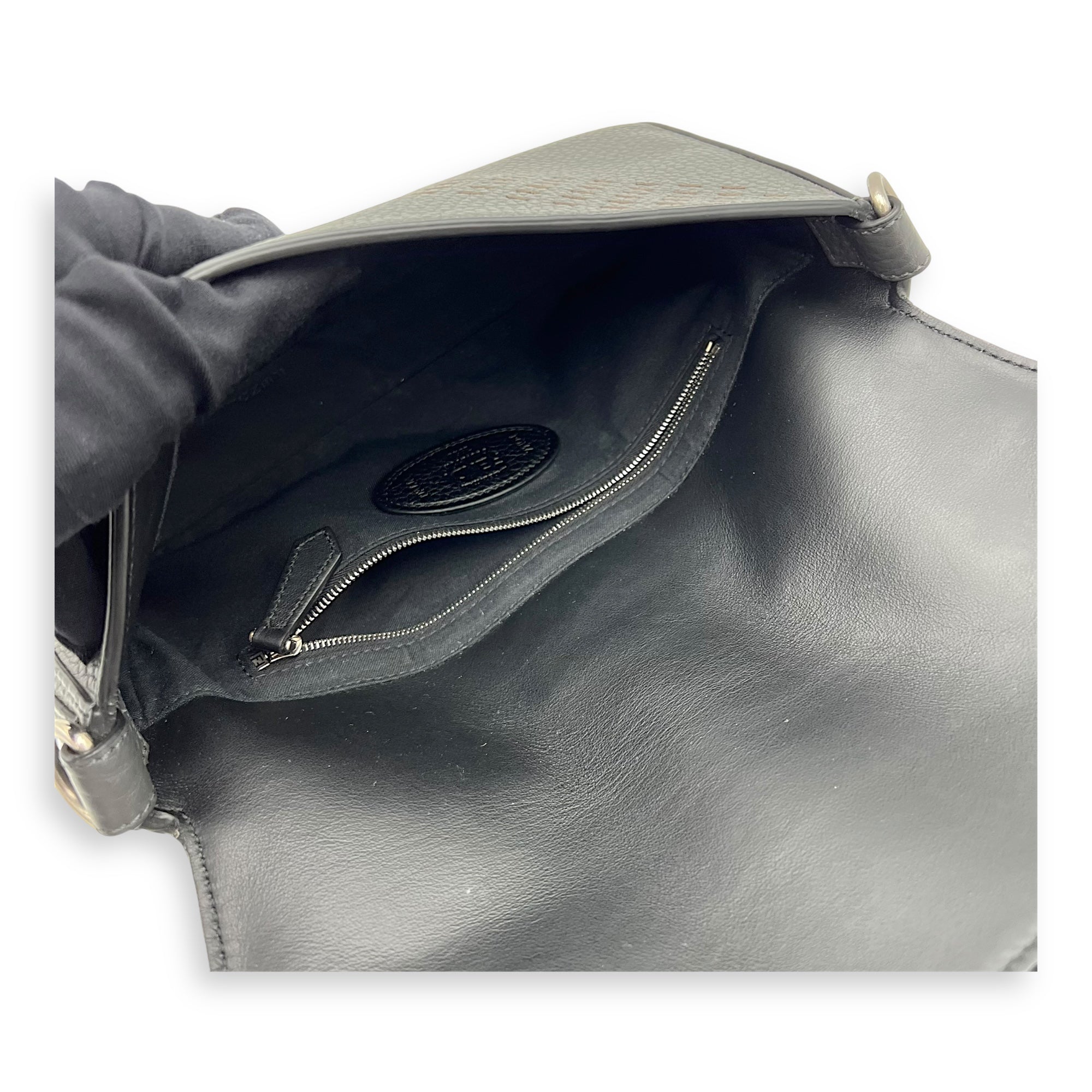 Fendi Baguette Crossbody Bag Grey in Calfskin, Silver hardware_8