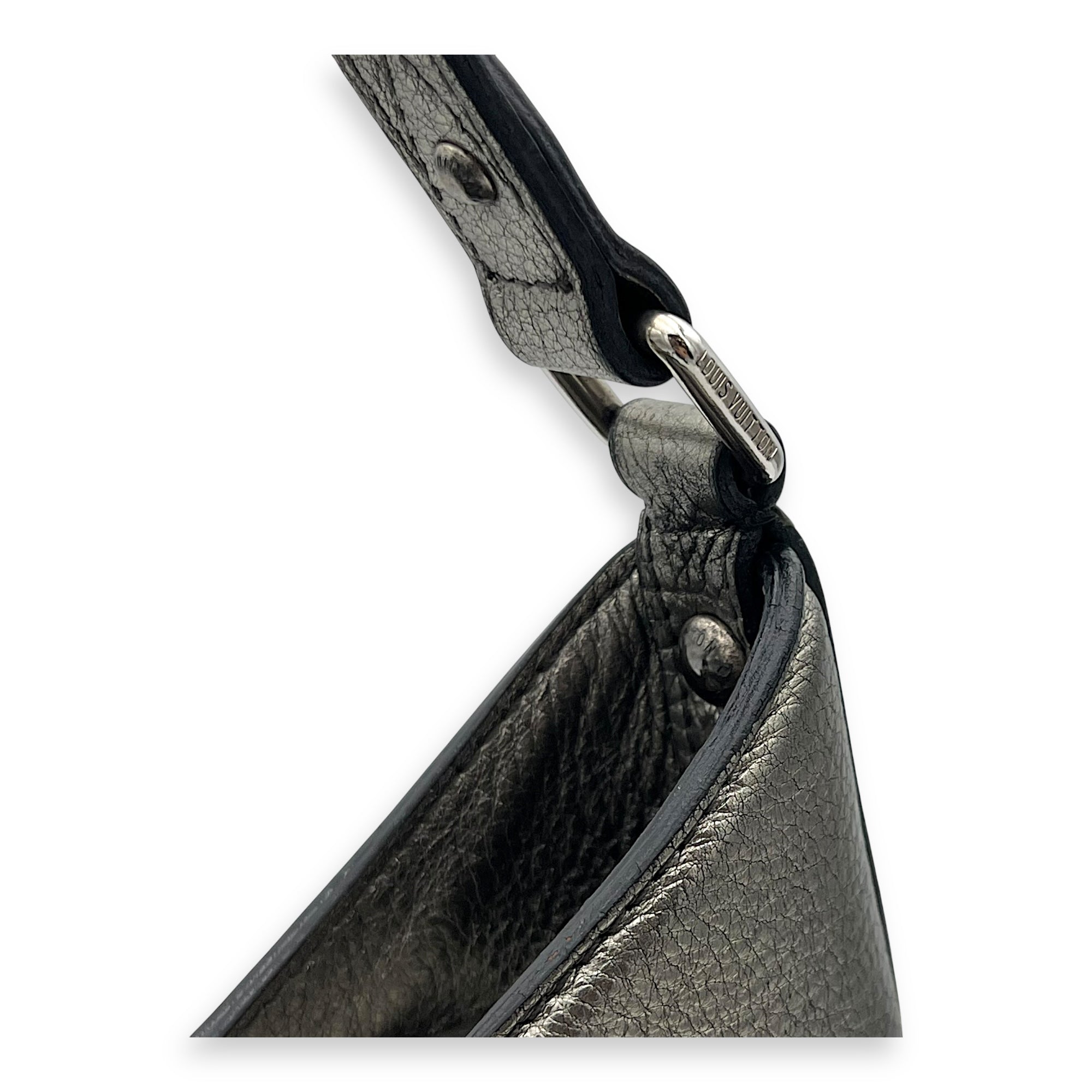 Louis Vuitton Mahina Shoulder Bag Silver in Calfskin, Silver hardware_8