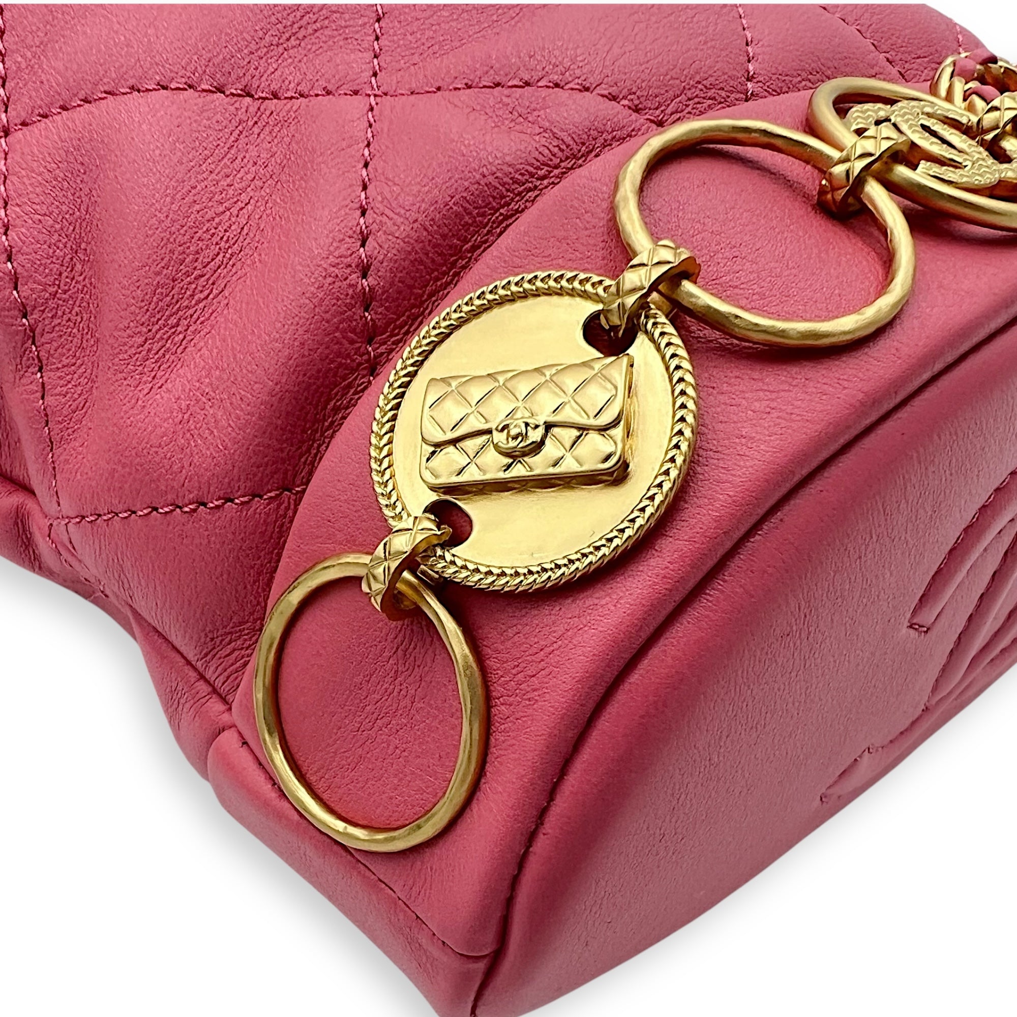 Chanel Quilted Seasonal Bucket Bag Pink in Calfskin, Gold hardware_8
