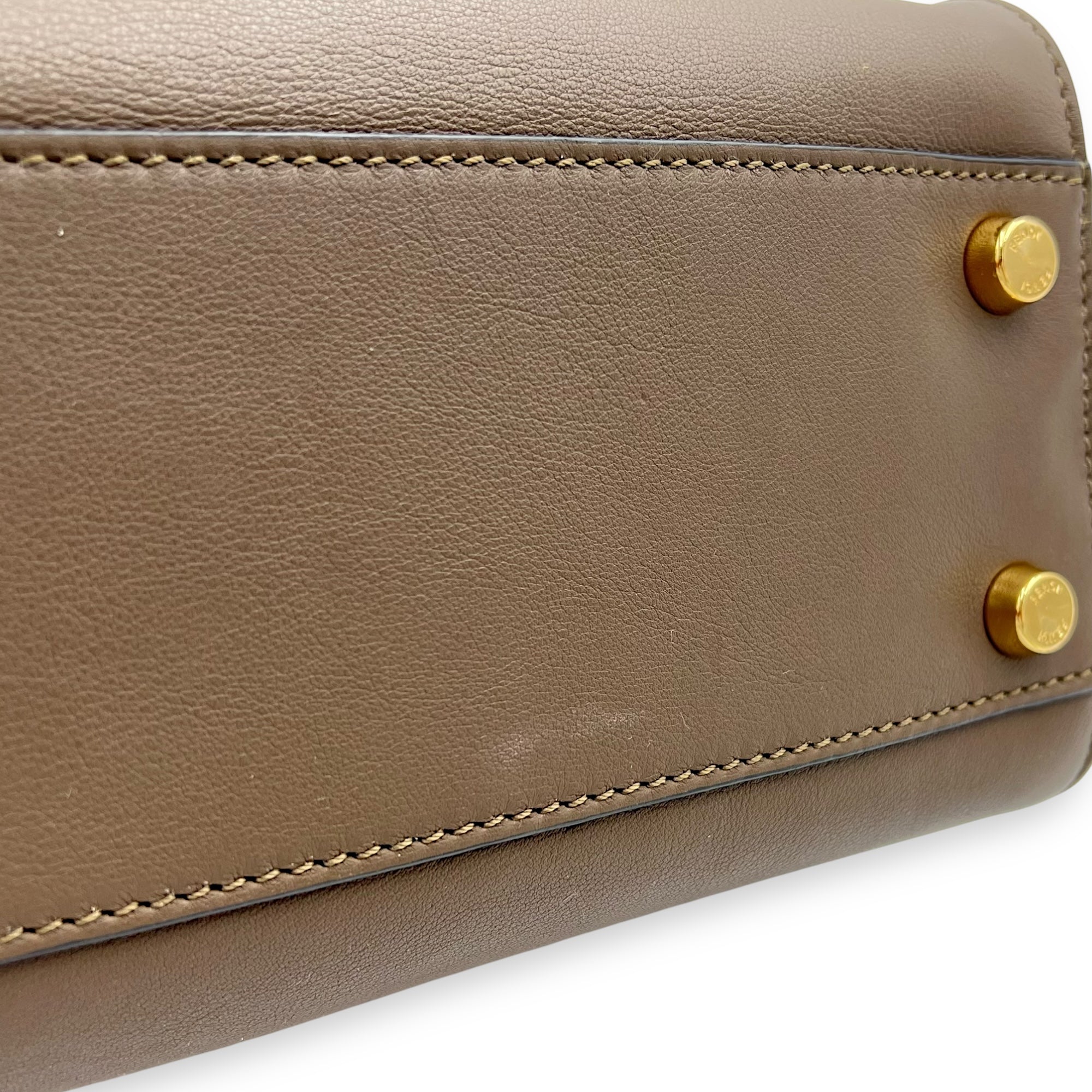 Fendi Peekaboo Top Handle Bag Essentially Beige in Calfskin, Gold hardware_9