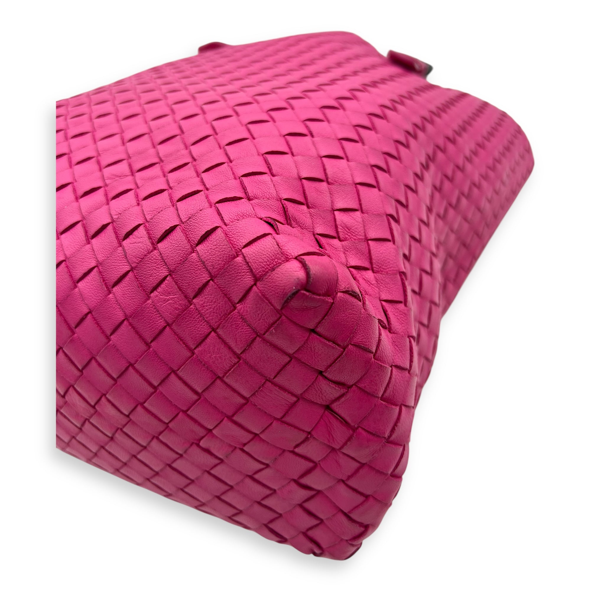 Bottega Veneta Intrecciato Shoulder Bag Pink in Lambskin, Gunmetal hardware_5