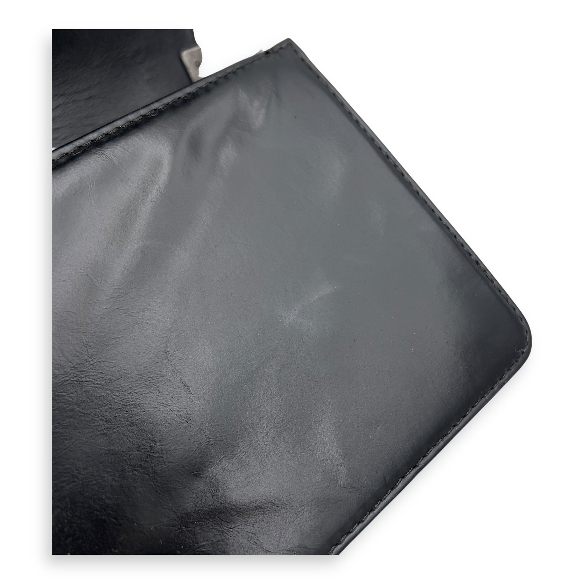 Chanel Boy Medium Black Shoulder Bag in Calfskin, Ruthenium hardware_9
