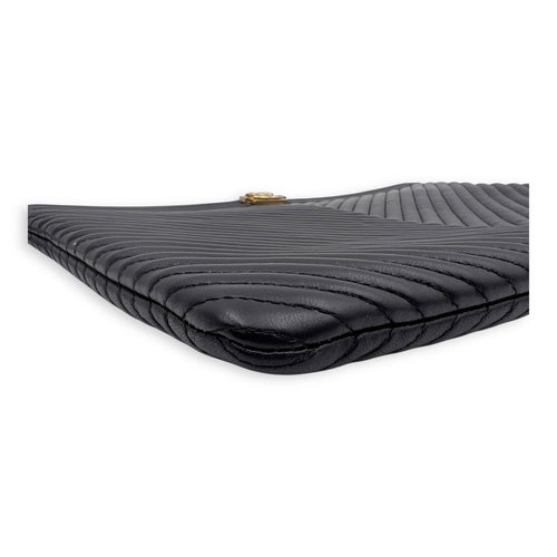 Chanel Chevron Boy Black Clutch in Lambskin, Gold hardware_6