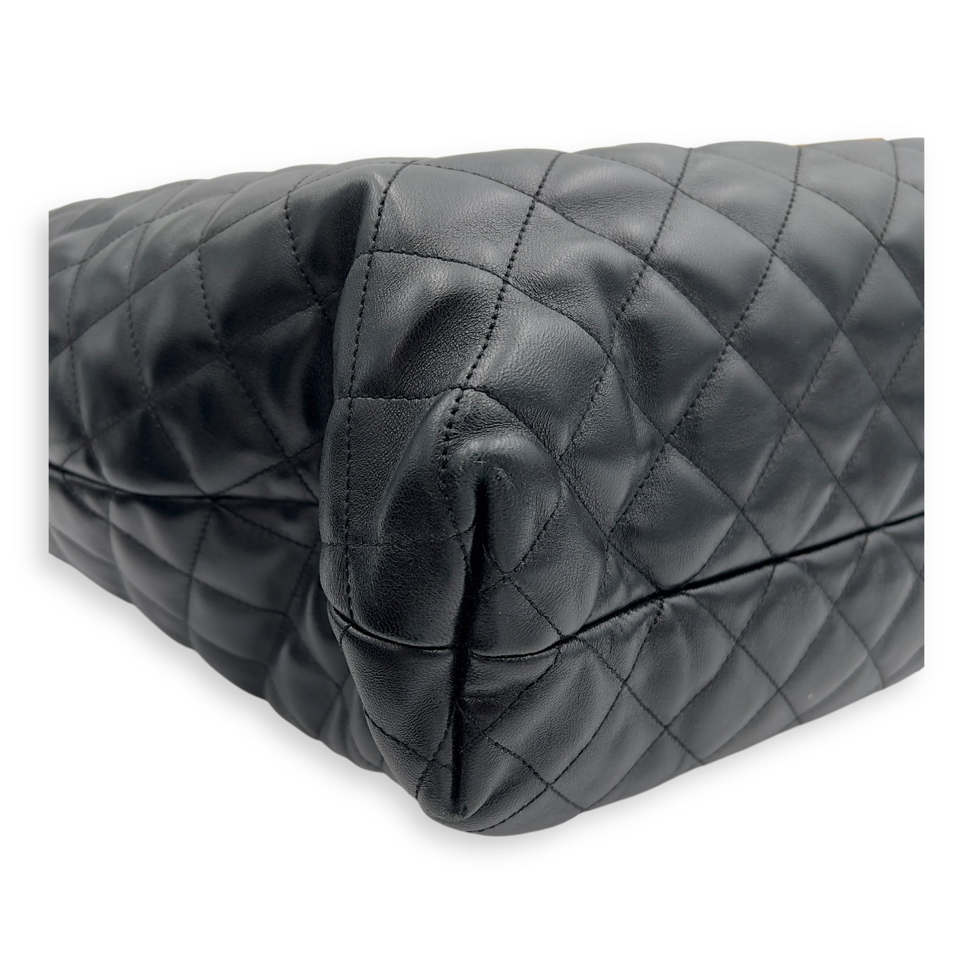 Saint Laurent ICare Black Tote Bag in Lambskin, Gold hardware_8
