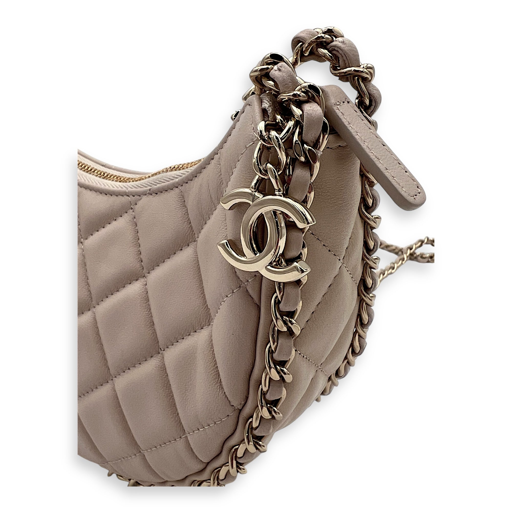 Chanel Loop Moon Shoulder Bag Beige in Lambskin, Gold hardware_2