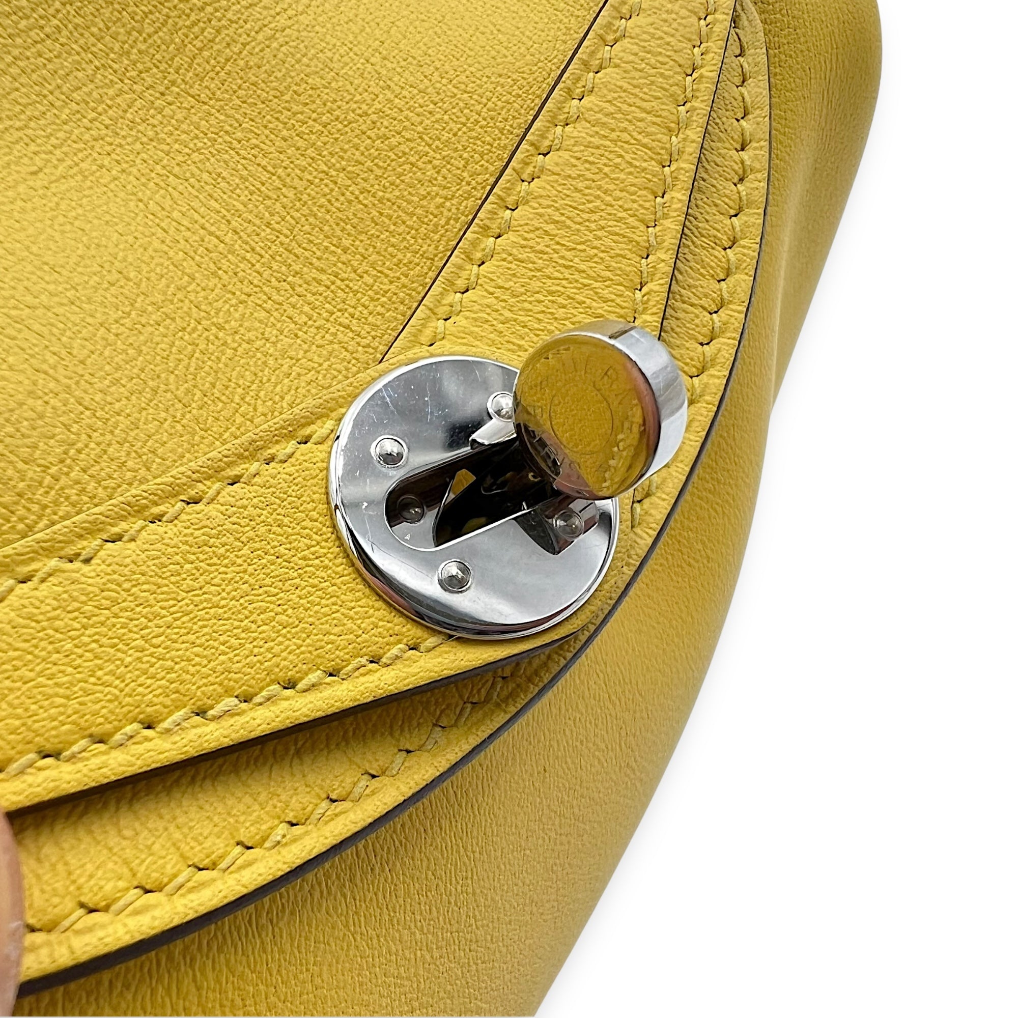 Hermès Mini Lindy Yellow in Swift, Palladium hardware_8