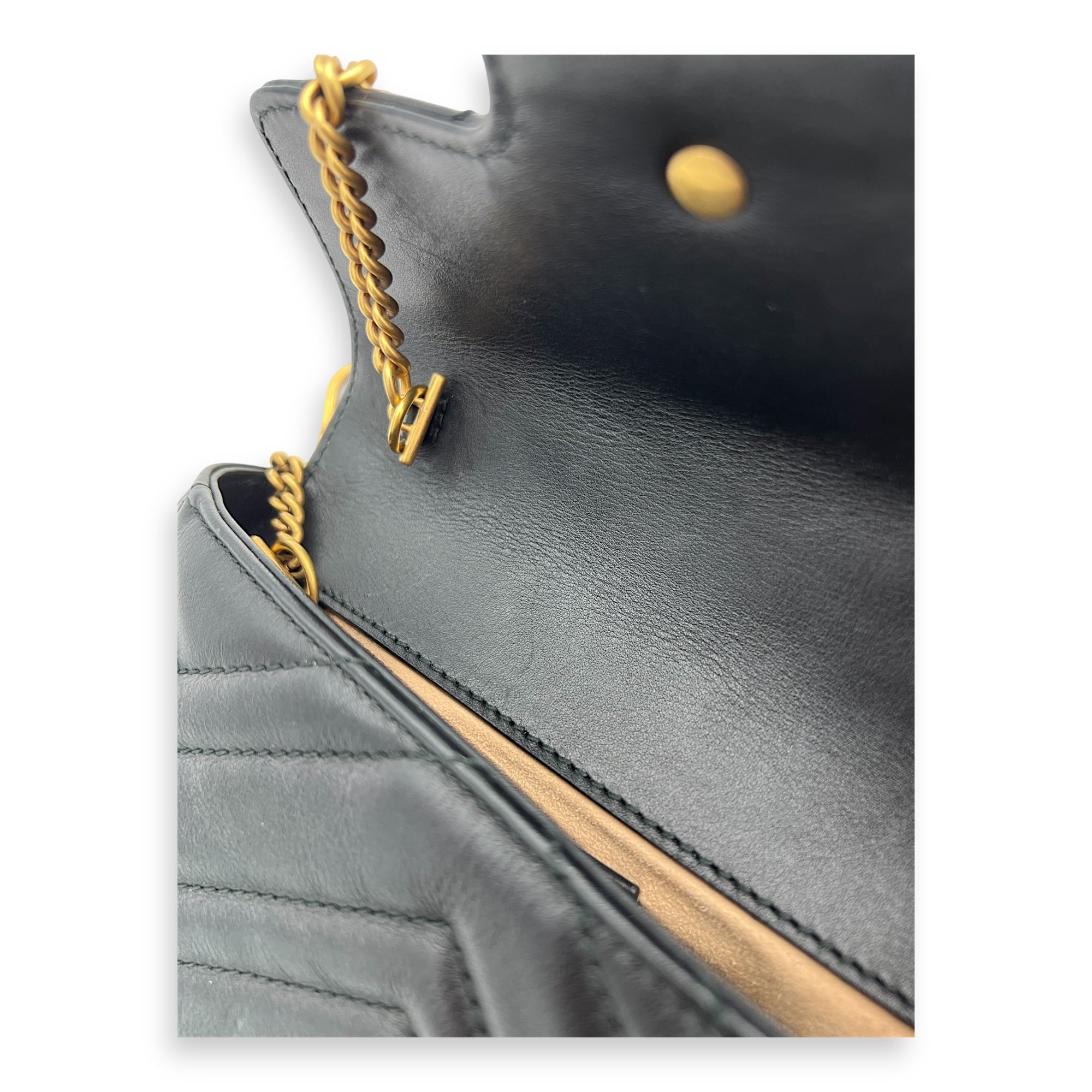Gucci GG Marmont Crossbody Bag Black in Calfskin, Gold hardware_4