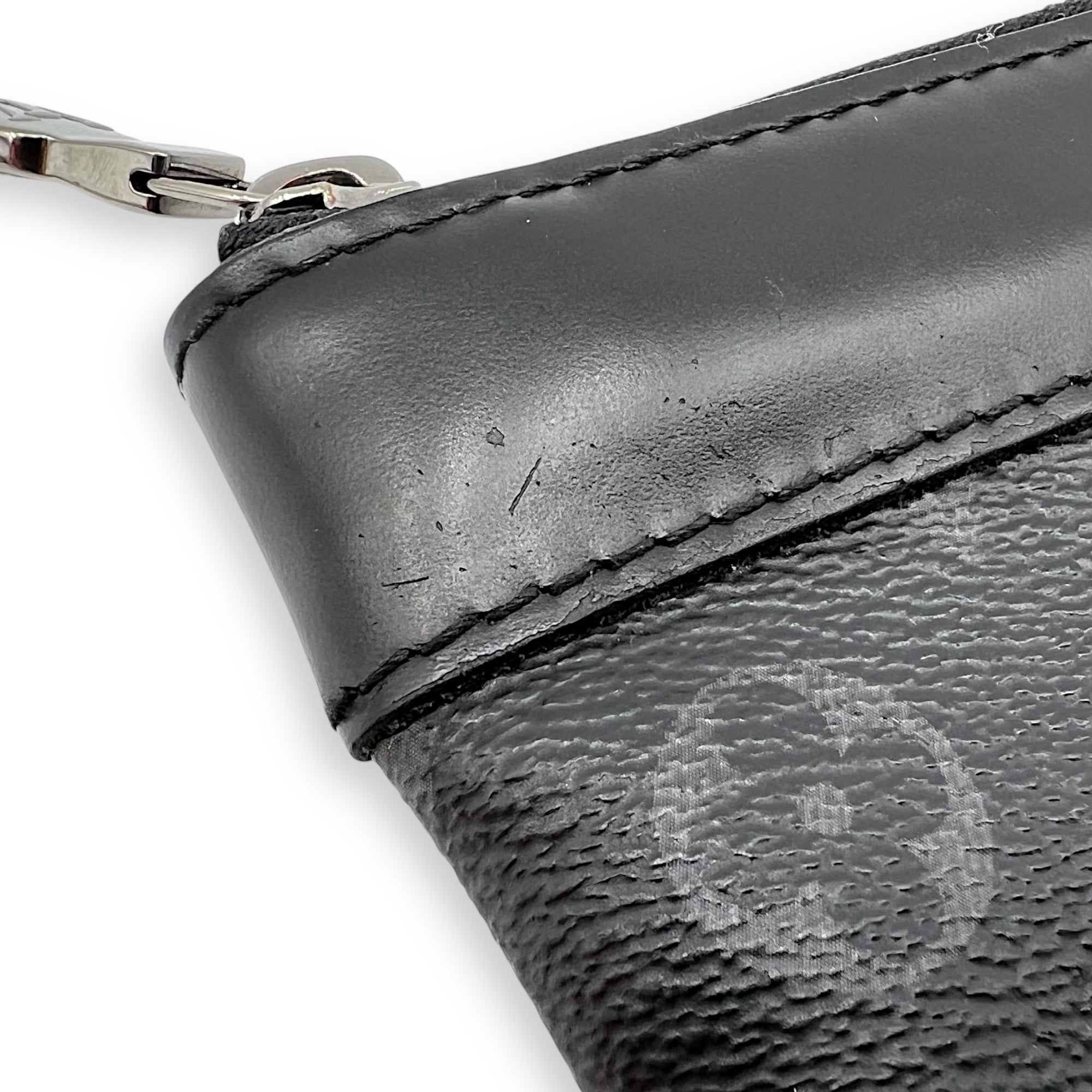 Louis Vuitton Discovery Pouch Grey in Monogram Coated Canvas, Silver hardware_8